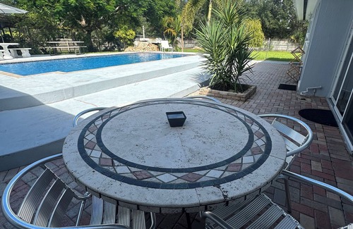 Haverhill Apartment | Charming 2-bedroom Apartment in Palm Beach Near Airport with Pool/Gym Access