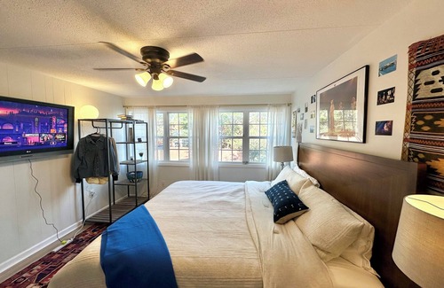 Downtown Knoxville Apartment | Charming 2-bedroom apartment in brilliant Knoxville with walkable campus access.