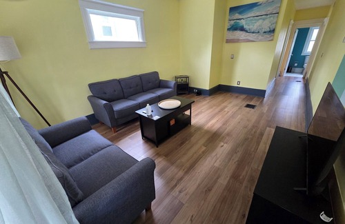 Rochester Apartment | Charming 2-bedroom apartment in terrific Rochester with WiFi