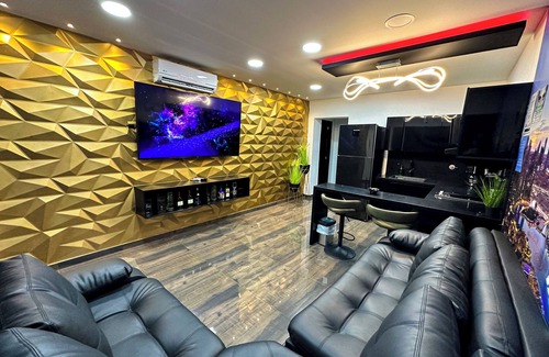 Astorga Apartment | Charming 2-bedroom apartment in marvelous Medellín with WiFi, AC