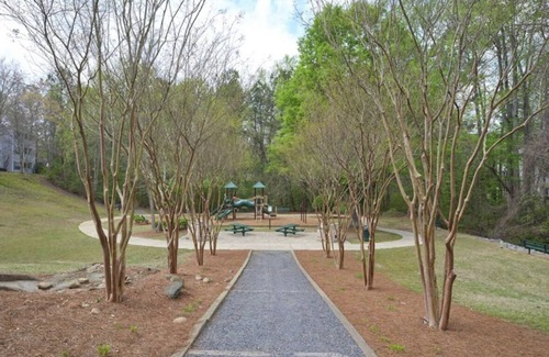 Kennesaw Apartment | Charming 2-bedroom apartment with AC, WiFi in nice Kennesaw