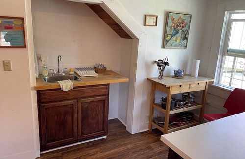 Nob Hill Apartment | Charming 2-bedroom apartment in vibrant NW Portland