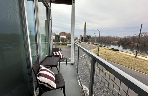 Richmond Apartment | Charming 2-bedroom apartment in delightful Richmond with a breathe taking view