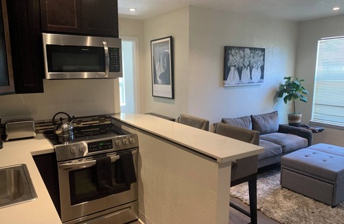 South San Jose Apartment | Charming 2-bedroom apartment in lovely San Jose with AC, WiFi