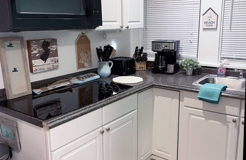 Wildwood Apartment | Charming 2-bedroom apartment with WiFi, AC in beautiful Wildwood