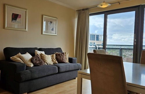 East Acton Apartment | Charming 2-Bedroom Apartment