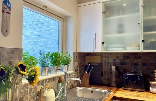 Pimlico Apartment | Charming 2 bedroom apartment with garden in Westminster! Rare find!