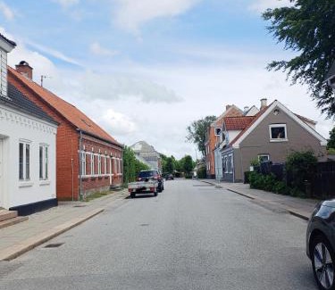 Hjørring Apartment | Charming 2 bedroom apartment free parking