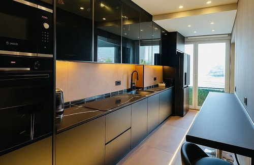 Sao Domingos de Benfica Apartment | Charming 2-bedroom apartment with AC, WiFi in Lisboa near Benfica Stadium