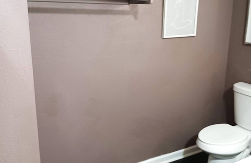 Auburn Apartment | Charming 2-bedroom apartment with WiFi, AC in serene Auburn