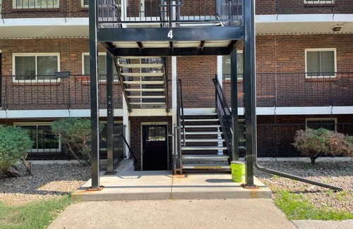 Washington Virginia Vale Apartment | Charming 2-bedroom apartment with WiFi, AC in terrific Denver 80224