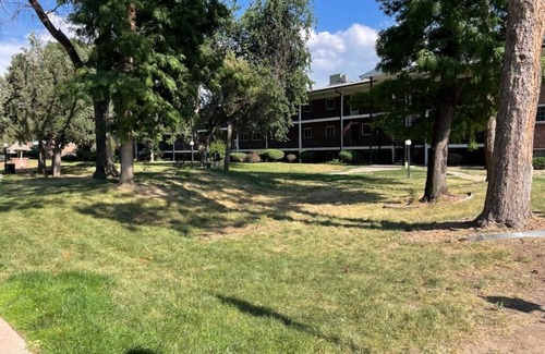Washington Virginia Vale Apartment | Charming 2-bedroom apartment with WiFi, AC in terrific Denver 80224