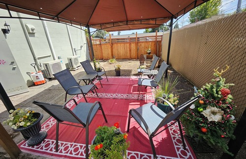 Monroe Apartment | Charming 2-bedroom apartment in delightful Monroe, Oregon.
