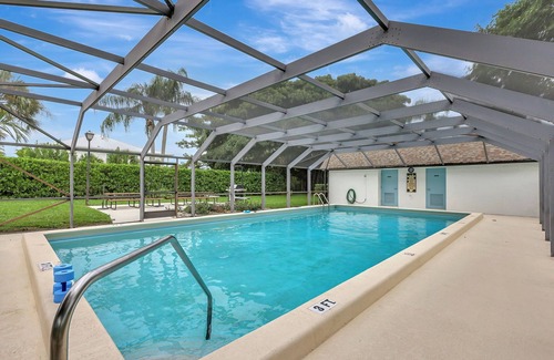 Stuart Condo | Charming 2-Bedroom Apartment fully renovated in peaceful Stuart