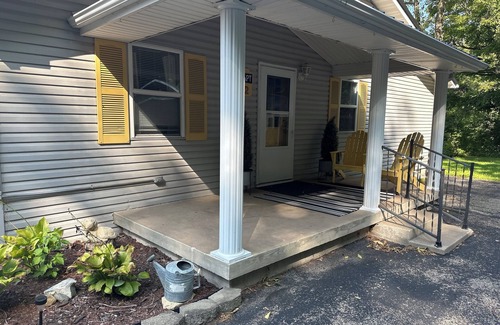 Wabash Apartment | Charming 2-bedroom apartment with AC, fitness room/office in peaceful Wabash