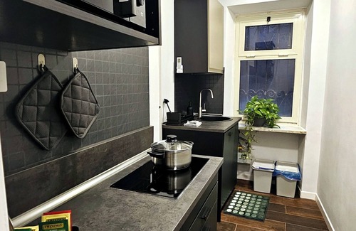 Trastevere Apartment | Charming 2-bedroom apartment with WiFi, AC in fantastic Rome Trastevere