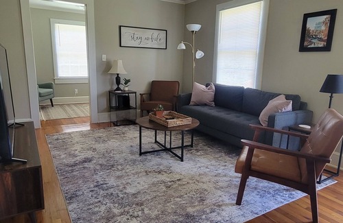 Parker House | Charming 2-bedroom bungalow in lovely Greenville, Downtown