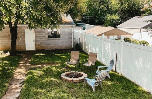 Tyler Park House | Charming 2-bedroom Bungalow - Walkable & Close to Downtown