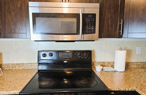 Symons Valley House | Charming 2-Bedroom Basement Suite: Comfort & Convenience Await in Prime Location