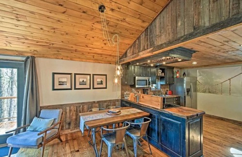 Blue Ridge Cottage | Charming 2-bedroom cottage in brilliant Blue Ridge with hot tub, patio, fire pit