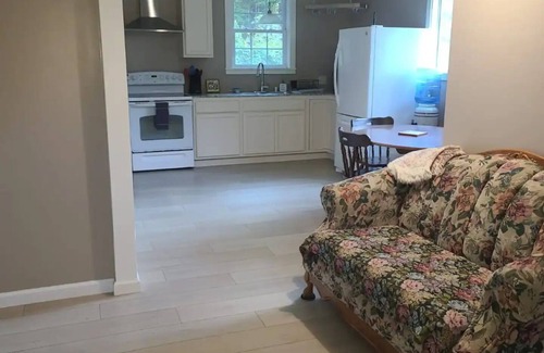 Fort Bragg Cottage | Charming 2-bedroom cottage in lovely Fort Bragg with WiFi
