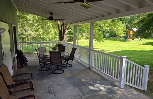 New Canaan Cottage | Charming 2 Bedroom Cottage in Peaceful New Canaan - Pet Friendly!