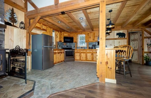 Athol Cabin | Charming 2-bedroom cabin in the Adirondacks