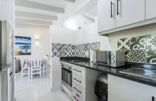 Shaka's Rock Ski Chalet | Charming 2-bedroom chalet with sea views in a fabulous resort