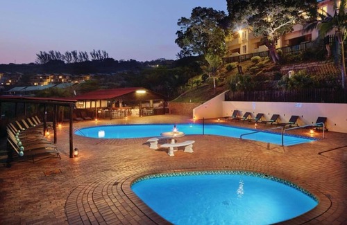 Shaka's Rock Ski Chalet | Charming 2-bedroom chalet with sea views in a fabulous resort