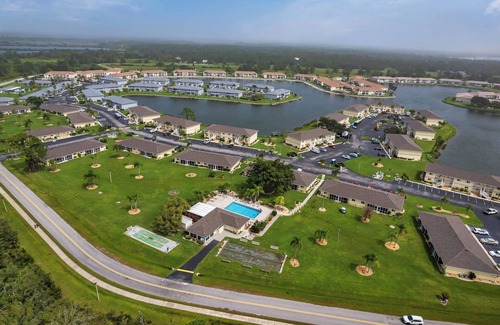 Lake Suzy Condo | Charming 2-bedroom condo in serene Lake Suzy with WiFi, AC