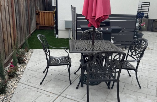 San Ramon Cottage | Charming 2-bedroom cottage in lovely San Ramon, CA near highway for easy commute