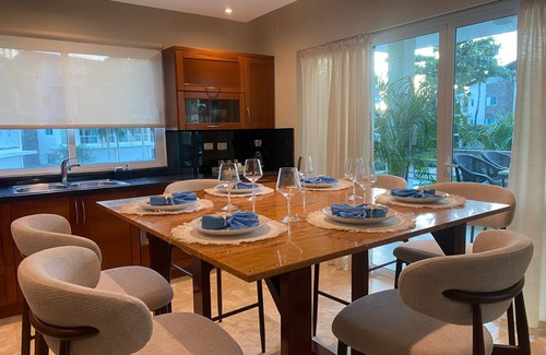 El Limon Condo | Charming 2-bedroom condo on the beach in El Limón with AC, WiFi, and Pool.