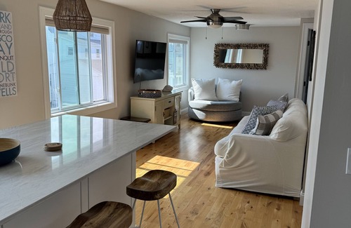 York Beach Condo | Charming 2-bedroom condo across from Long Sands