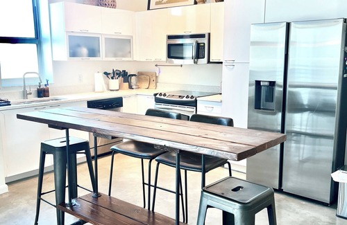 Downtown Miami Condo | Charming 2-bedroom condo with fitness room and pool in Downtown Miami
