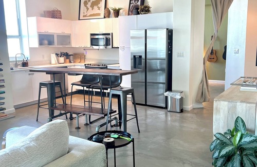 Downtown Miami Condo | Charming 2-bedroom condo with fitness room and pool in Downtown Miami