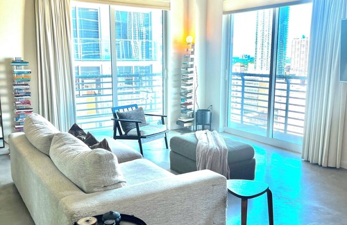 Downtown Miami Condo | Charming 2-bedroom condo with fitness room and pool in Downtown Miami