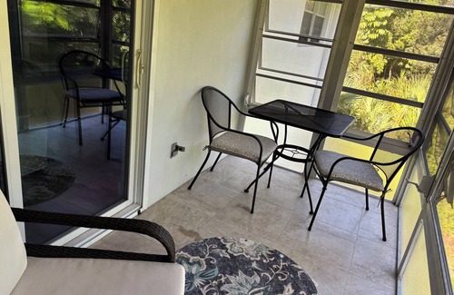 Stuart Condo | Charming 2-bedroom condo in Stuart Florida with WiFi and AC in Stuart