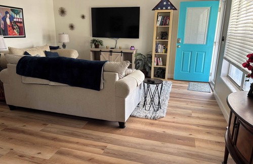 Stuart Condo | Charming 2-bedroom condo in Stuart Florida with WiFi and AC in Stuart