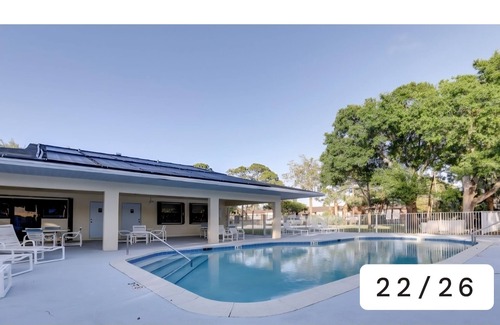 Stuart Condo | Charming 2-bedroom condo with AC, WiFi in quaint Stuart