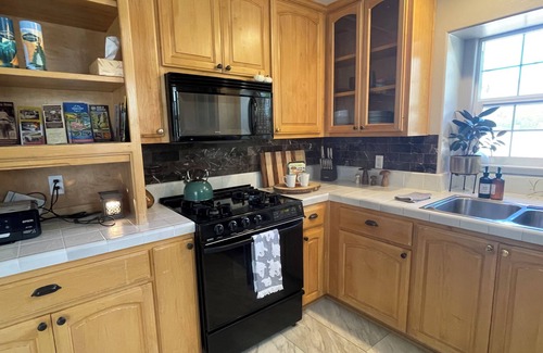 Mariposa Cottage | Charming 2-bedroom cottage in rural Mariposa near Yosemite National Park