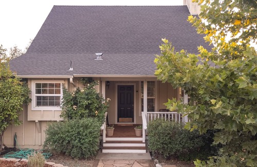 Mariposa Cottage | Charming 2-bedroom cottage in rural Mariposa near Yosemite National Park