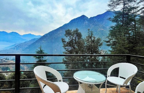 Jibhi Cottage | Charming 2-bedroom cottage in brilliant Jibhi with WiFi