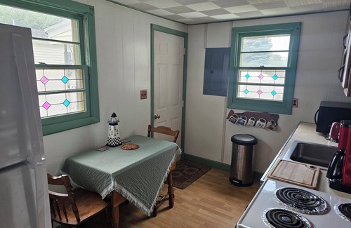 Ogunquit - Wells House | Charming 2 bedroom cottage In a wooded Wells neighborhood very near the beach