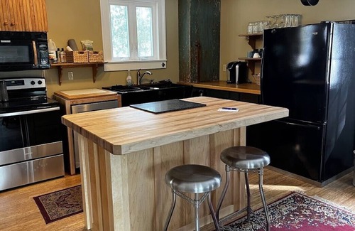 Oneonta Other | Charming 2-bedroom farmhouse in peaceful Oneonta; 11 min. from All Star Village