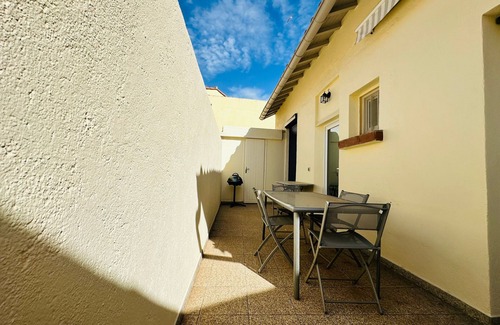 Port-Vendres House | Charming 2-Bedroom House with Terrace, Steps from Quays and Beaches in Port-Vendres