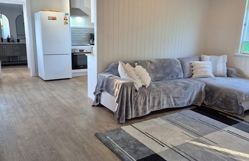 Wynnum House | Charming 2-bedroom getaway with pool