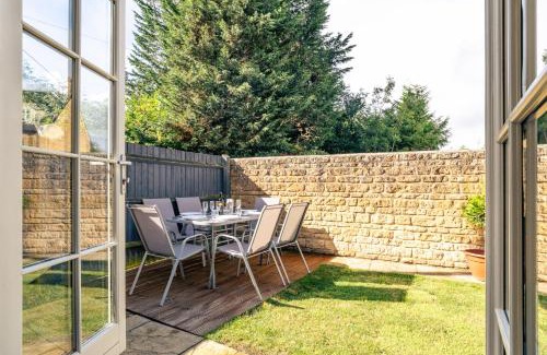 Cheltenham Apartment | Charming 2 Bedroom Home in the Cotswolds