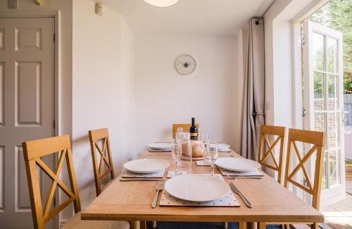 Cheltenham Apartment | Charming 2 Bedroom Home in the Cotswolds
