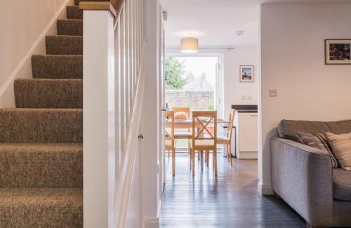 Cheltenham Apartment | Charming 2 Bedroom Home in the Cotswolds