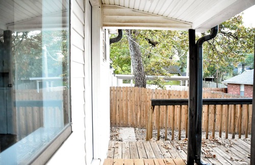 Fort Smith House | Charming 2-bedroom house in Fort Smith with lots of space, parking, and WiFi